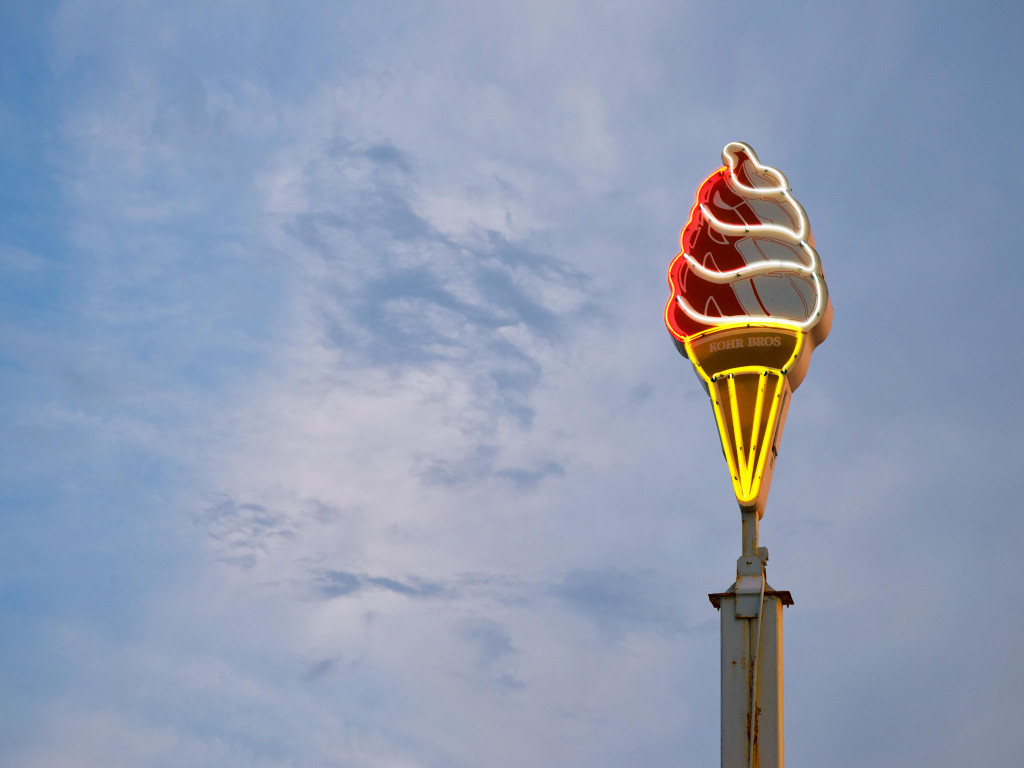 Christopher Thomas_bittersweet_46_2018_korr. jpeg Christopher Thomas_bittersweet_46_2018_korr. jpeg